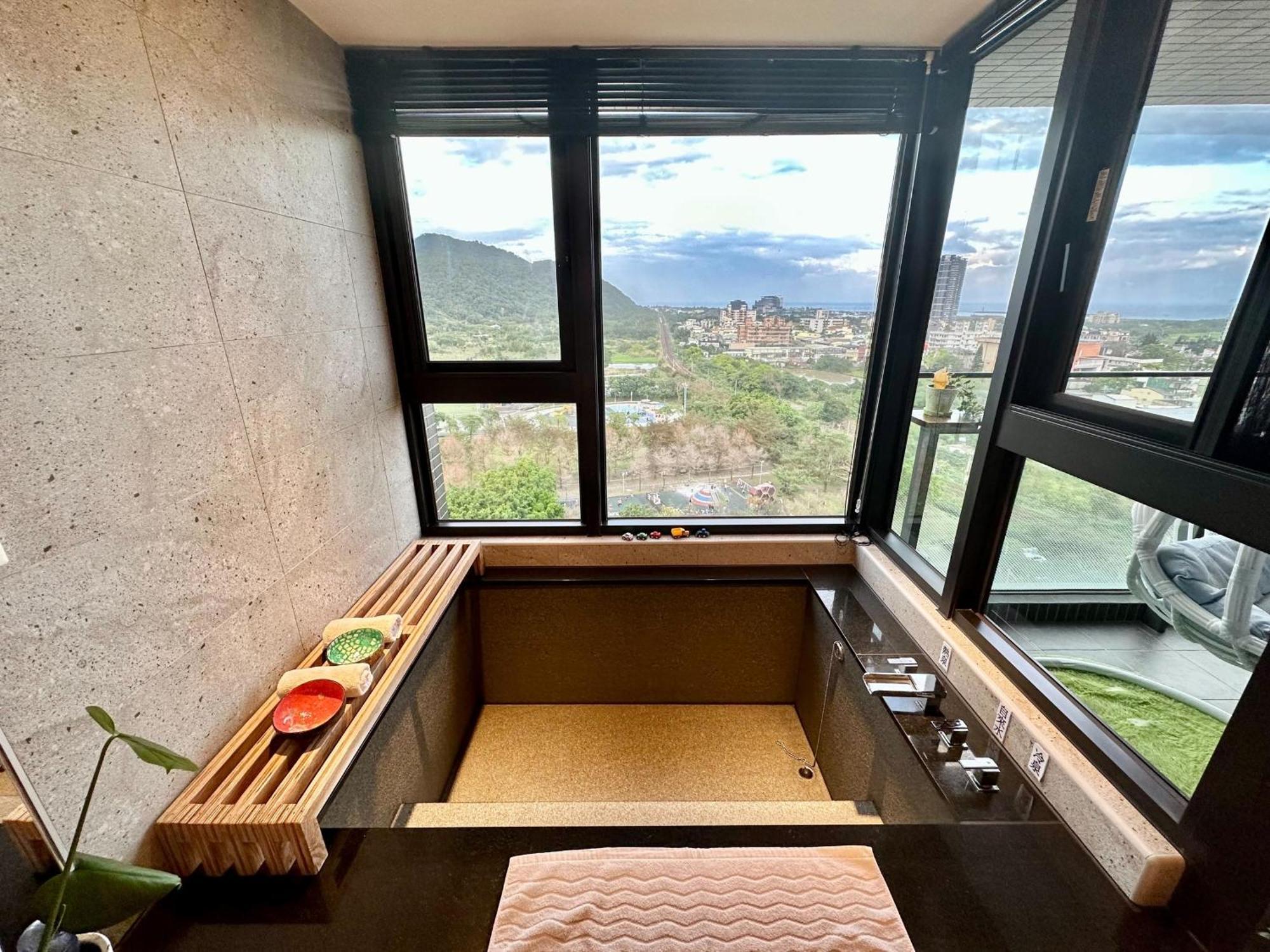 Apartament Toucheng Happyhouse頭城黑皮家 附早餐 Zewnętrze zdjęcie